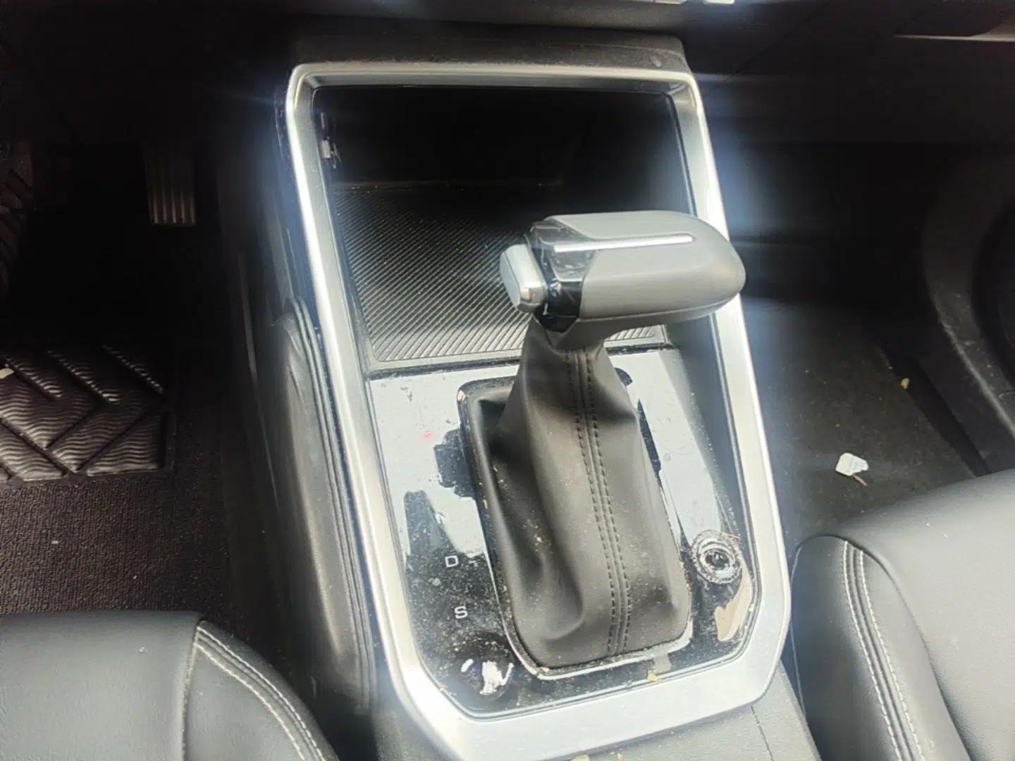 Wuling Alvez 2022 1.5L CVT Comfort Edition — миниатюра 21