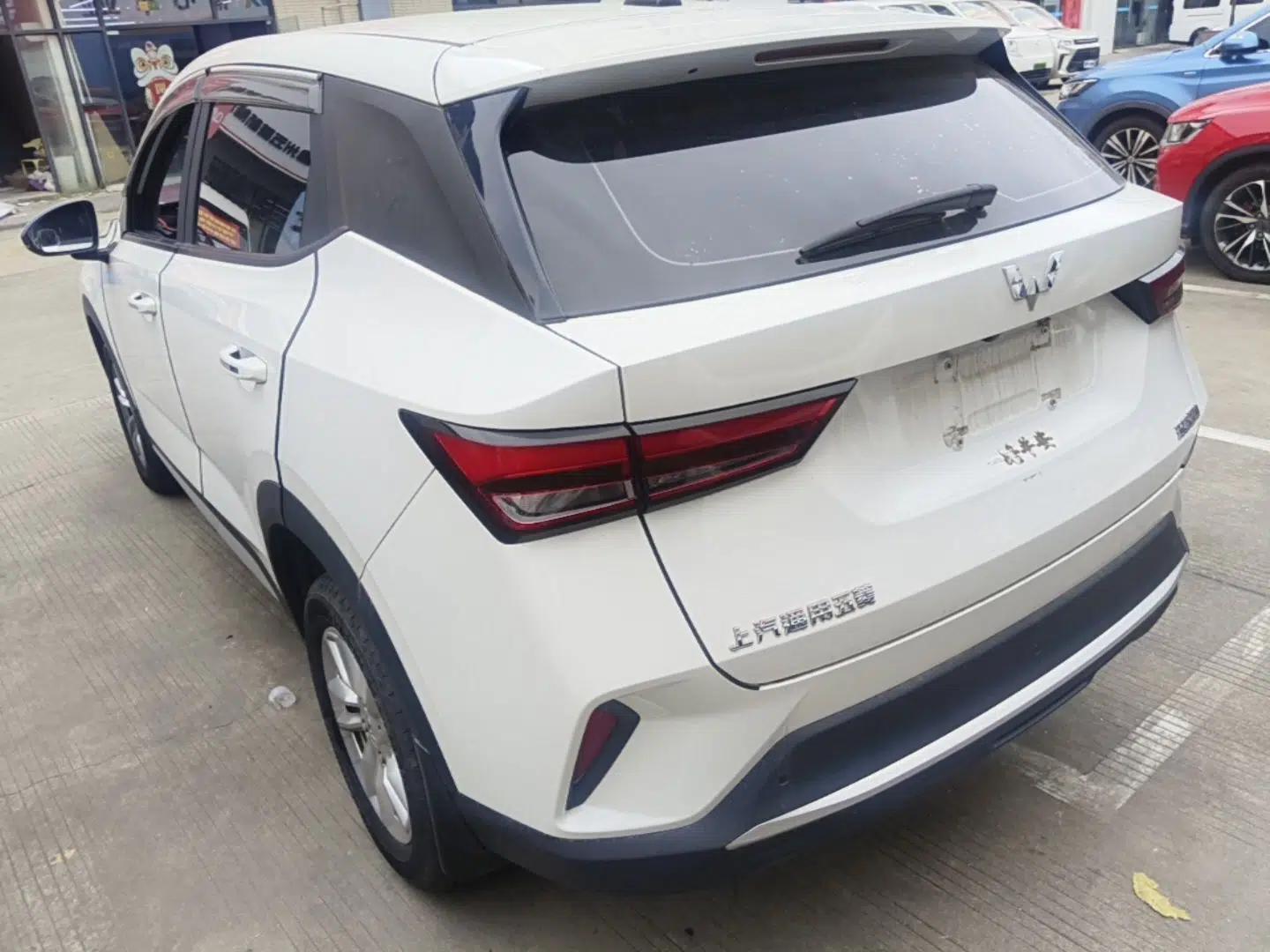 Wuling Alvez 2022 1.5L CVT Comfort Edition — миниатюра 4