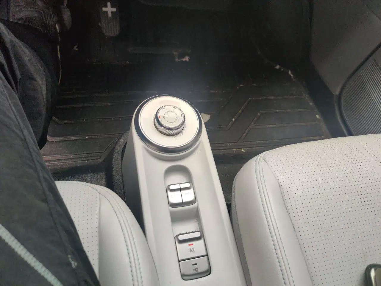 Wuling Air ev 2023 - Four Seats - Advanced Edition — миниатюра 14