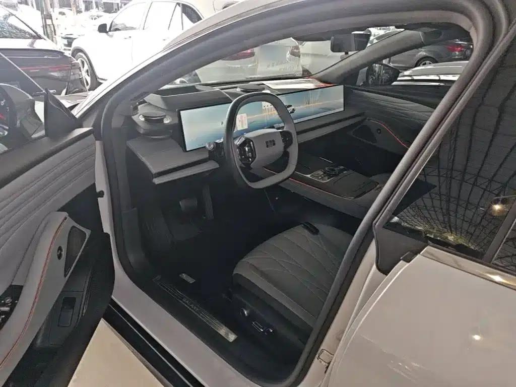 Galaxy E8 2025 Model 700km Long-Range Intelligent Driving Edition — миниатюра 11