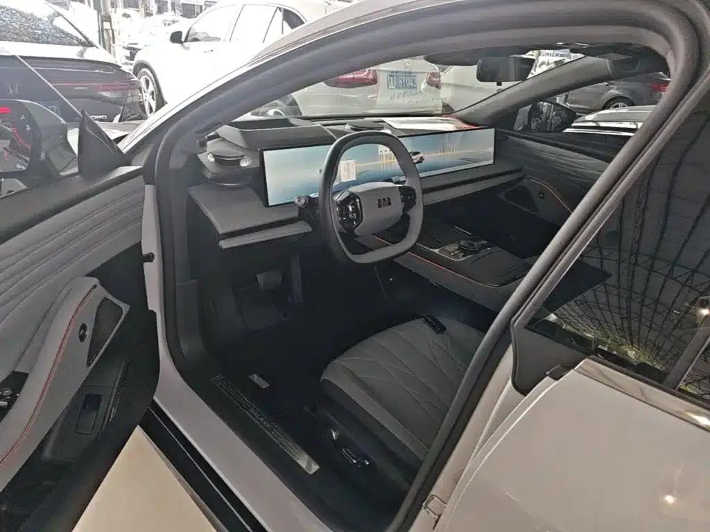 Galaxy E8 2025 Model 700km Long-Range Intelligent Driving Edition — миниатюра 12