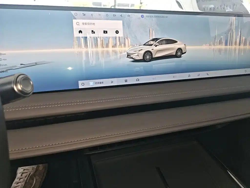 Galaxy E8 2025 Model 700km Long-Range Intelligent Driving Edition — миниатюра 9