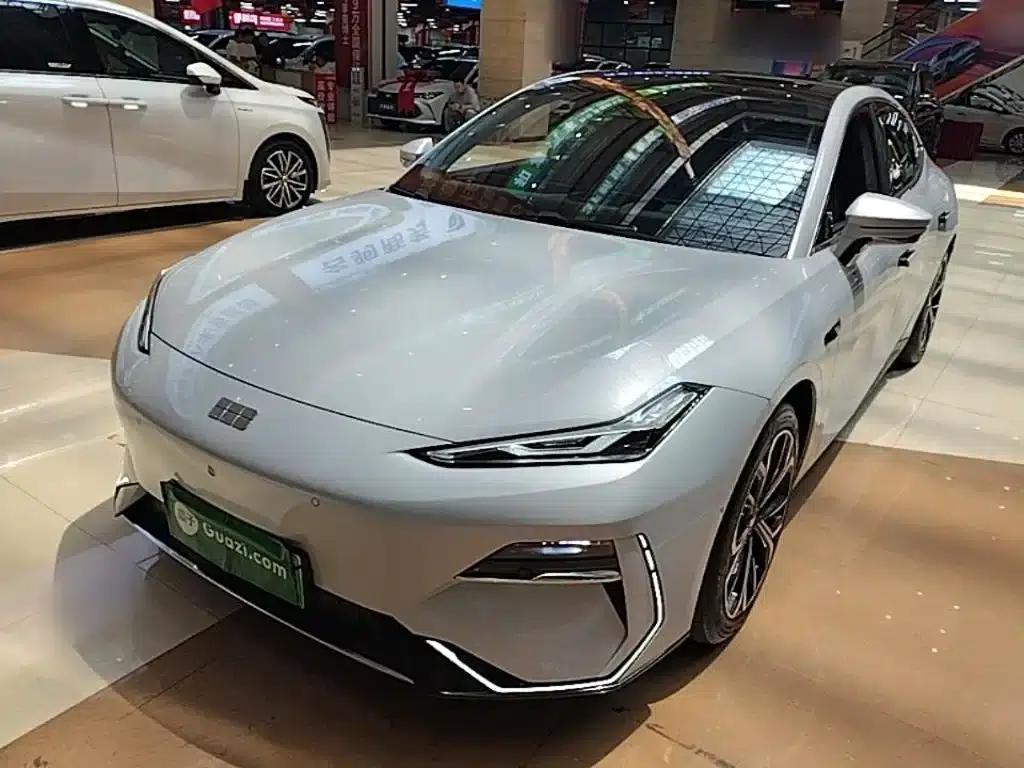 Galaxy E8 2025 Model 700km Long-Range Intelligent Driving Edition — миниатюра 2