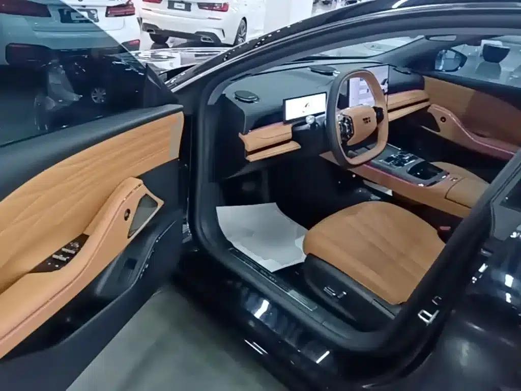 Galaxy Star 8 2025 Model 130km EM-i Premium Edition — миниатюра 16