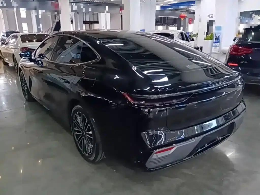 Galaxy Star 8 2025 Model 130km EM-i Premium Edition — миниатюра 5