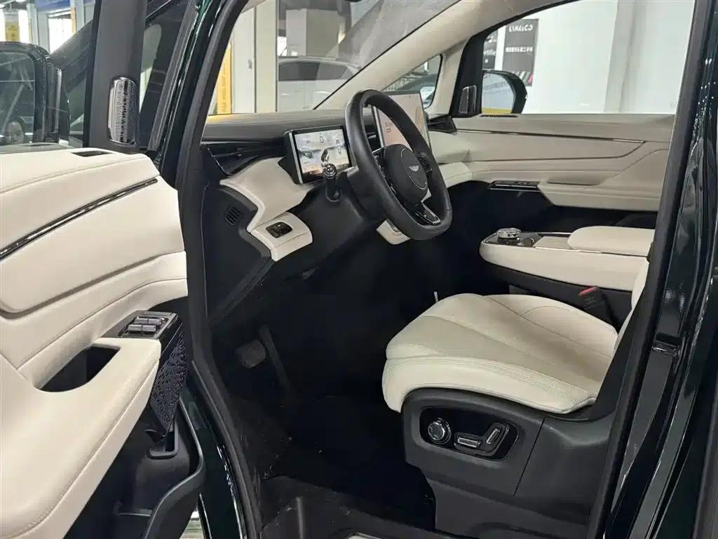 Yizhen L380 2025 Model 805km Flagship Edition 4WD — миниатюра 8