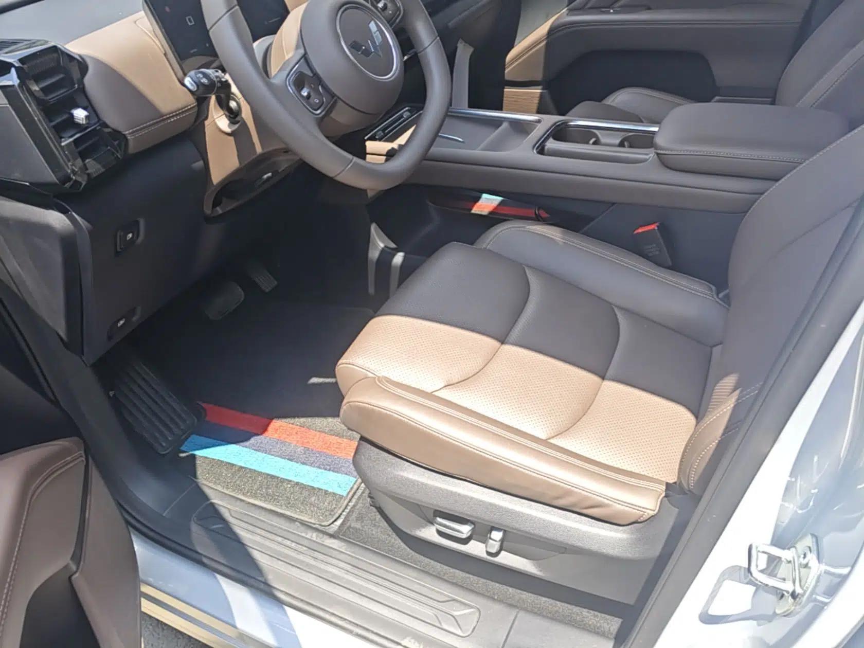 Wuling Xingguang 560 New Energy 2026 Model, Plug-in Hybrid, 125 km, Luxury Version — миниатюра 22
