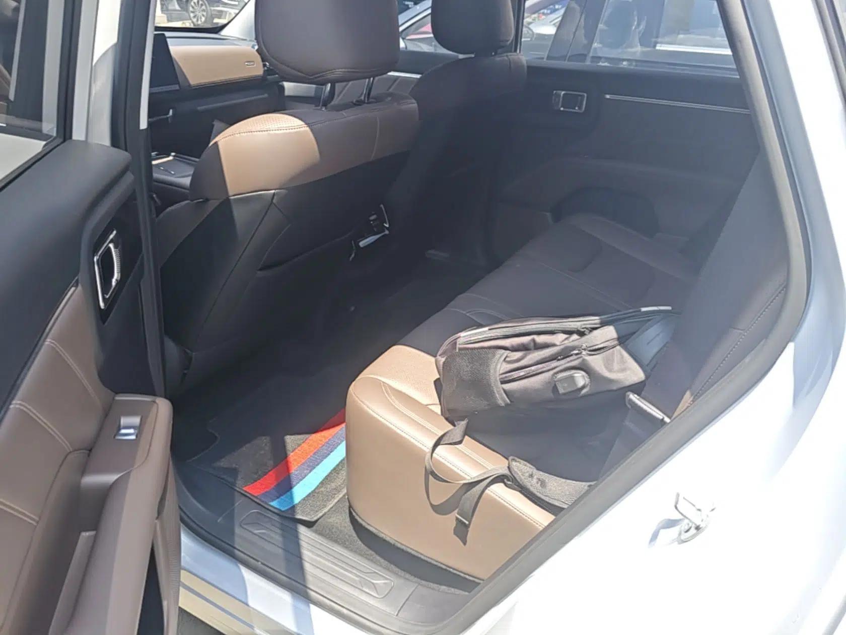 Wuling Xingguang 560 New Energy 2026 Model, Plug-in Hybrid, 125 km, Luxury Version — миниатюра 25