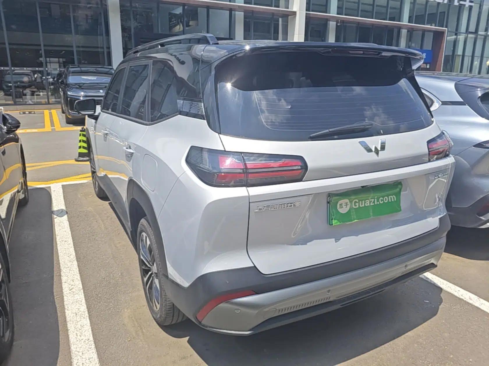 Wuling Xingguang 560 New Energy 2026 Model, Plug-in Hybrid, 125 km, Luxury Version — миниатюра 4