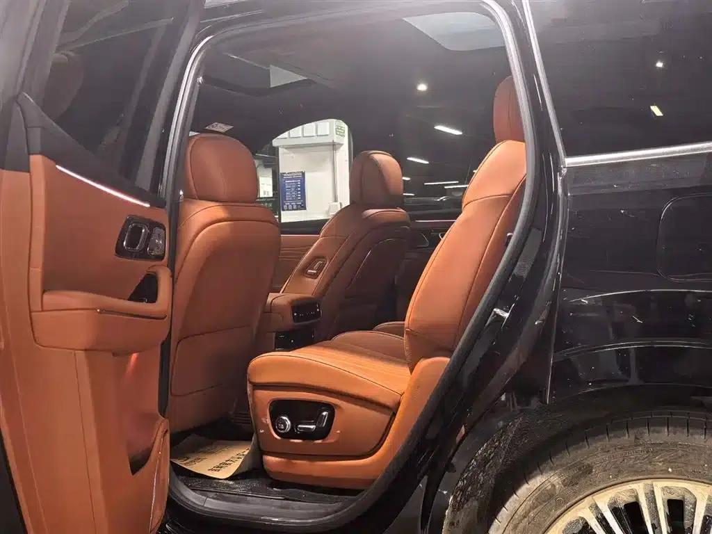 Galaxy M9 2025 210km/h AWD Navigator Edition — миниатюра 10