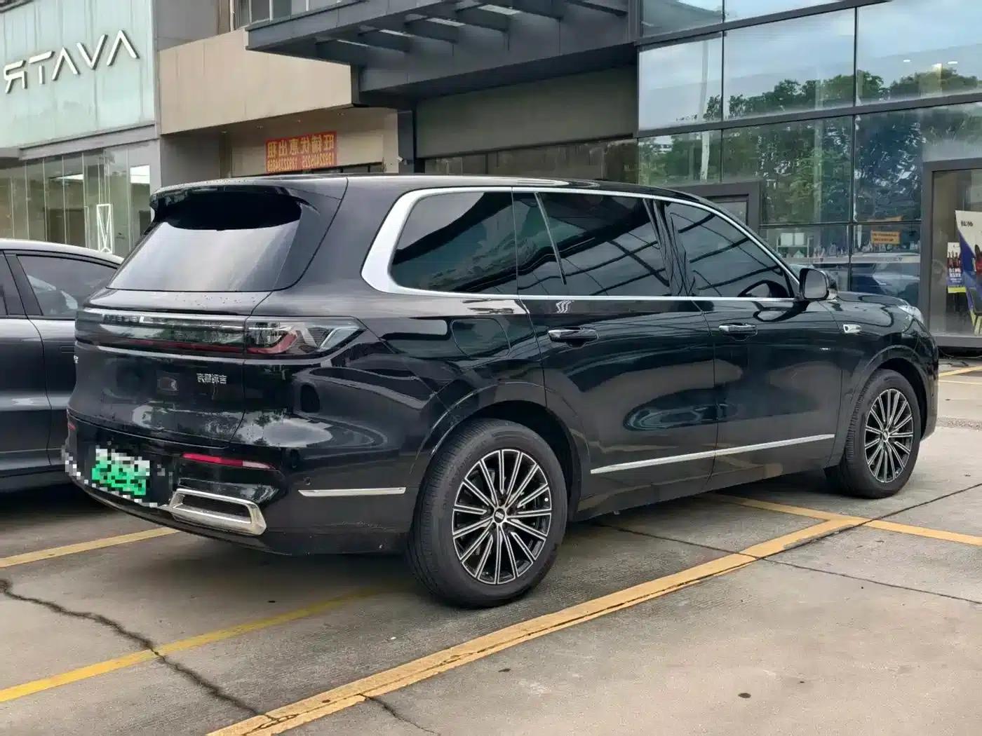 Galaxy M9 2025 210km/h AWD Navigator Edition — миниатюра 8