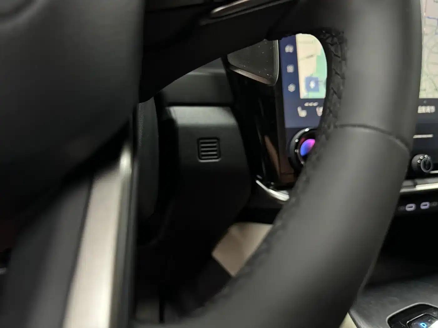 Lexus RZ 2023 450e AWD Luxury Edition — миниатюра 13