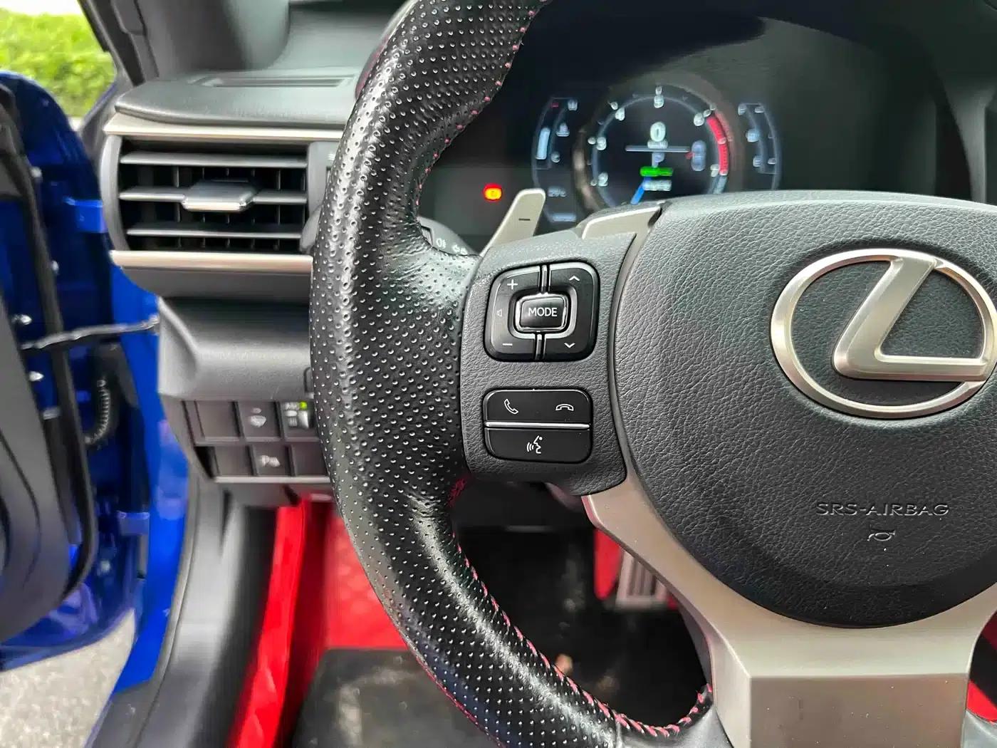 Lexus RC 2016 200t F SPORT Edition — миниатюра 22