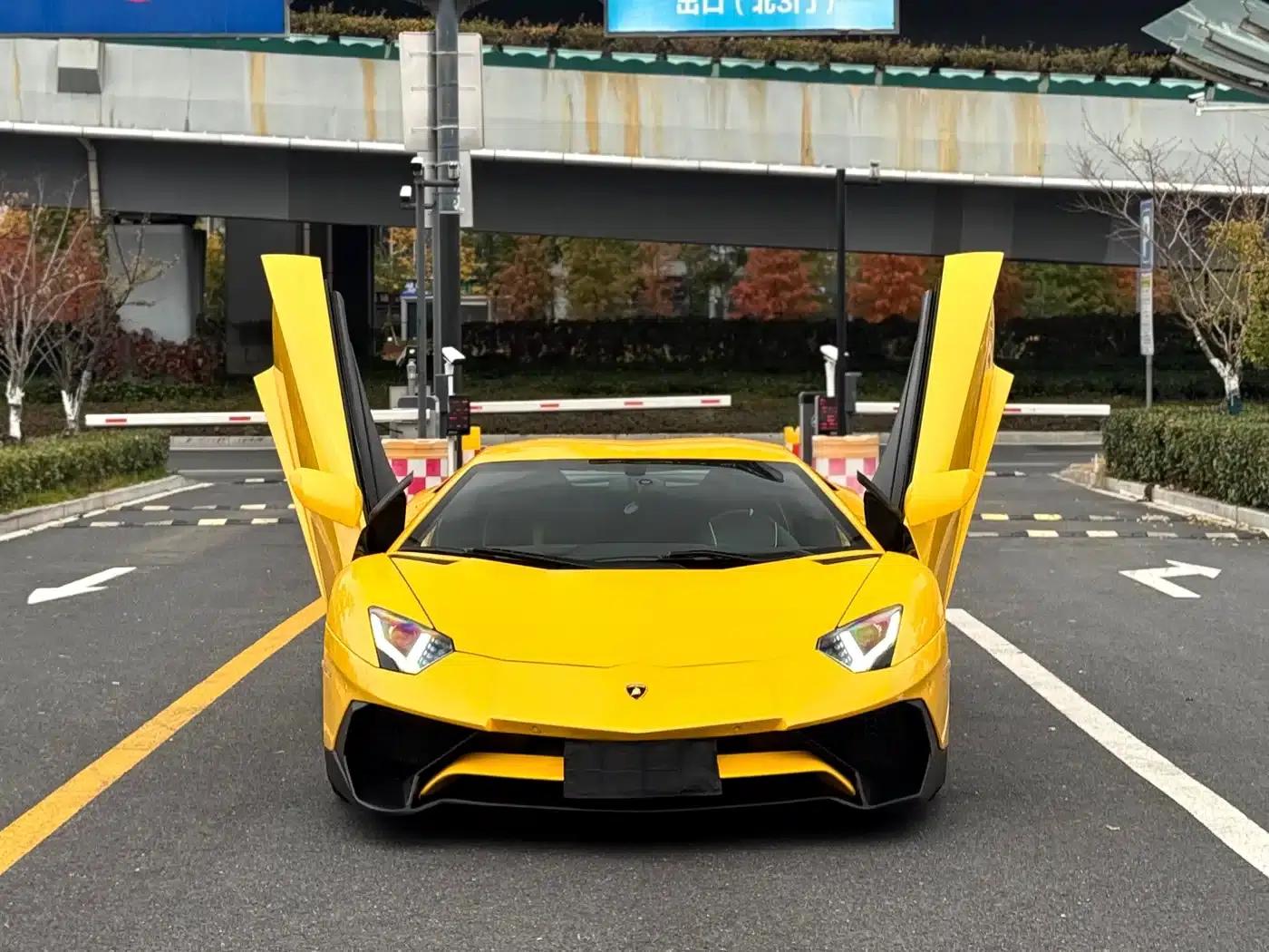 2011 Aventador LP 700-4 — миниатюра 1