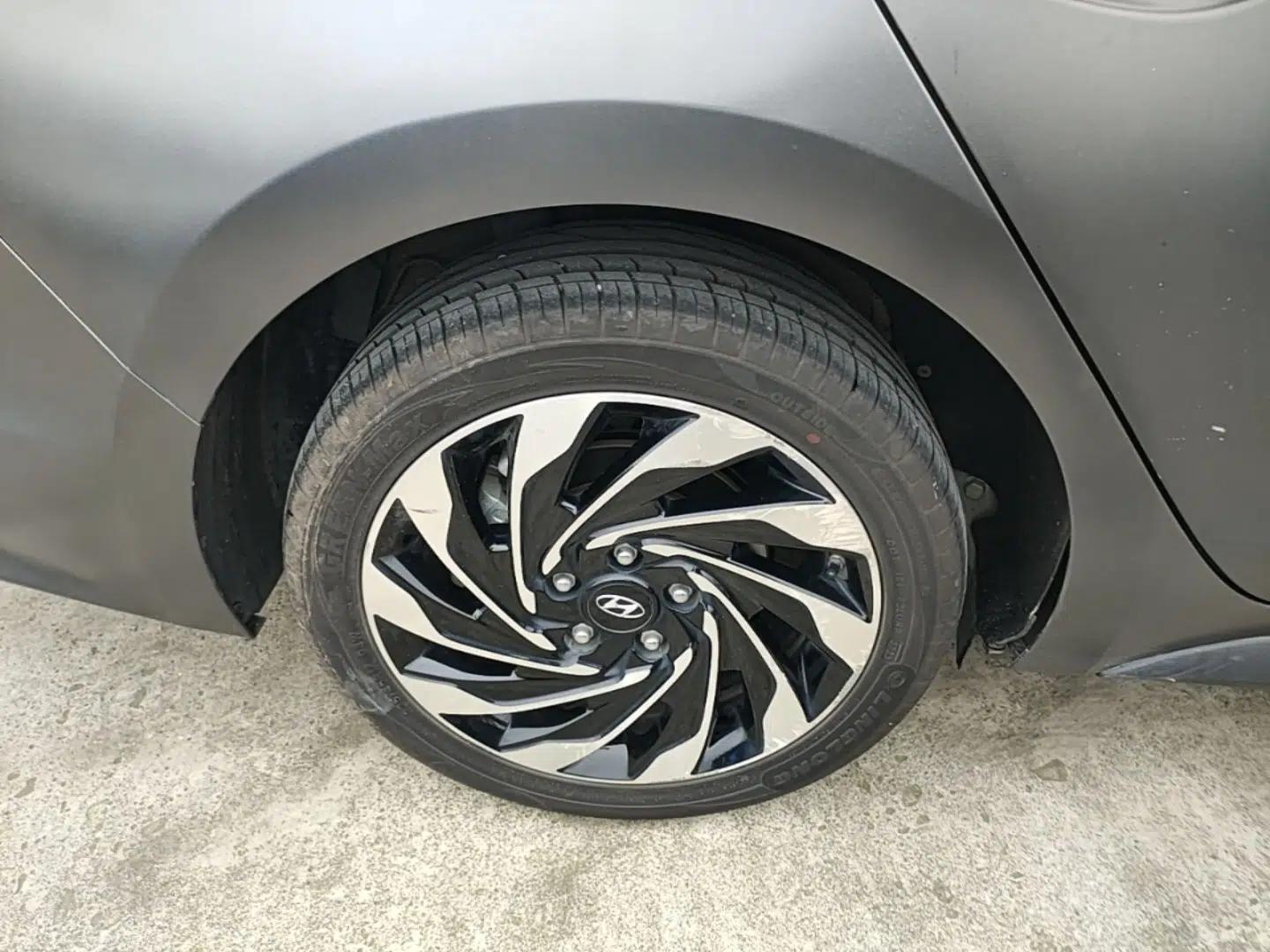 Hyundai Lafesta Electric 2020 GLX ZhiJie Edition — миниатюра 11