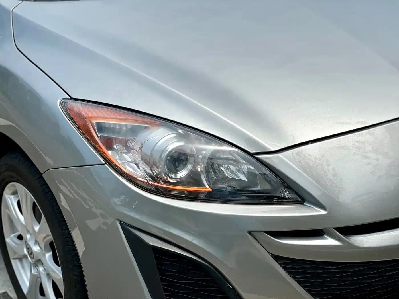 Mazda 3 Axela 2011 Sedan 2.0L Automatic Luxury — миниатюра 15