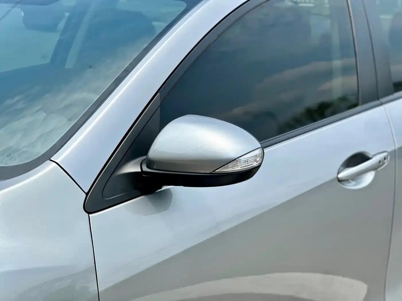 Mazda 3 Axela 2011 Sedan 2.0L Automatic Luxury — миниатюра 17