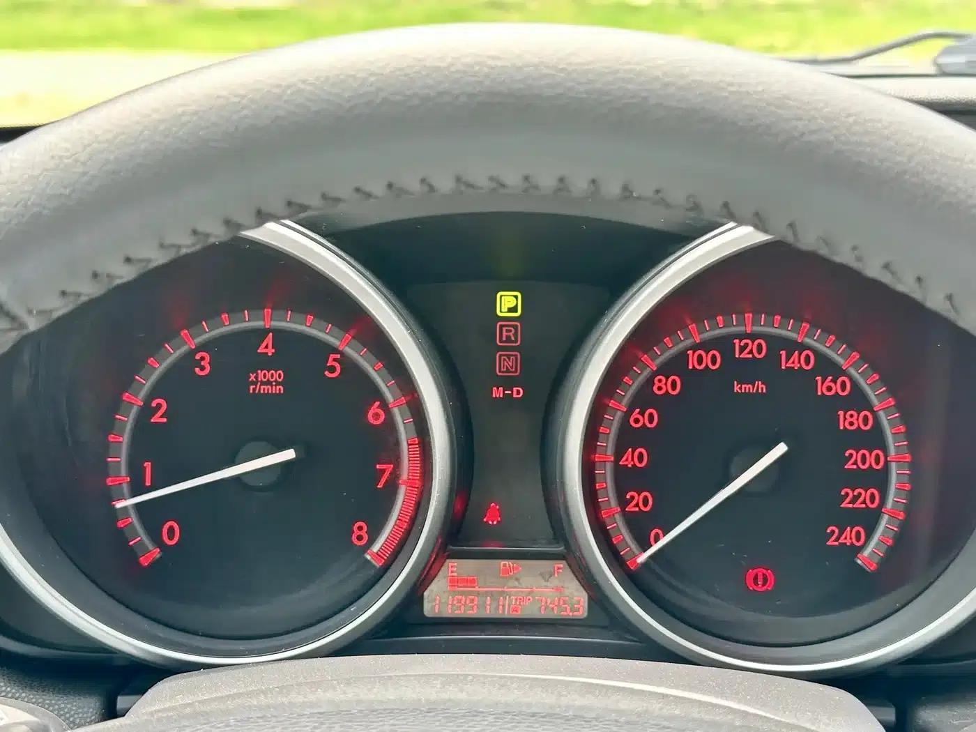 Mazda 3 Axela 2011 Sedan 2.0L Automatic Luxury — миниатюра 46