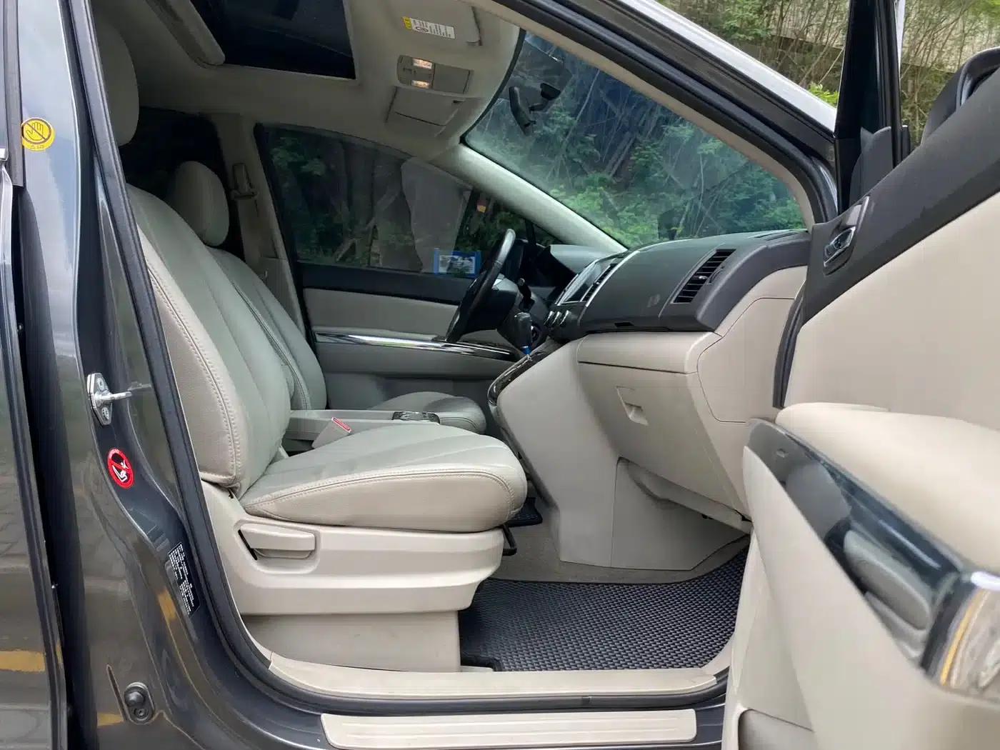 Mazda 8 2011 2.3L Premium Edition — миниатюра 14