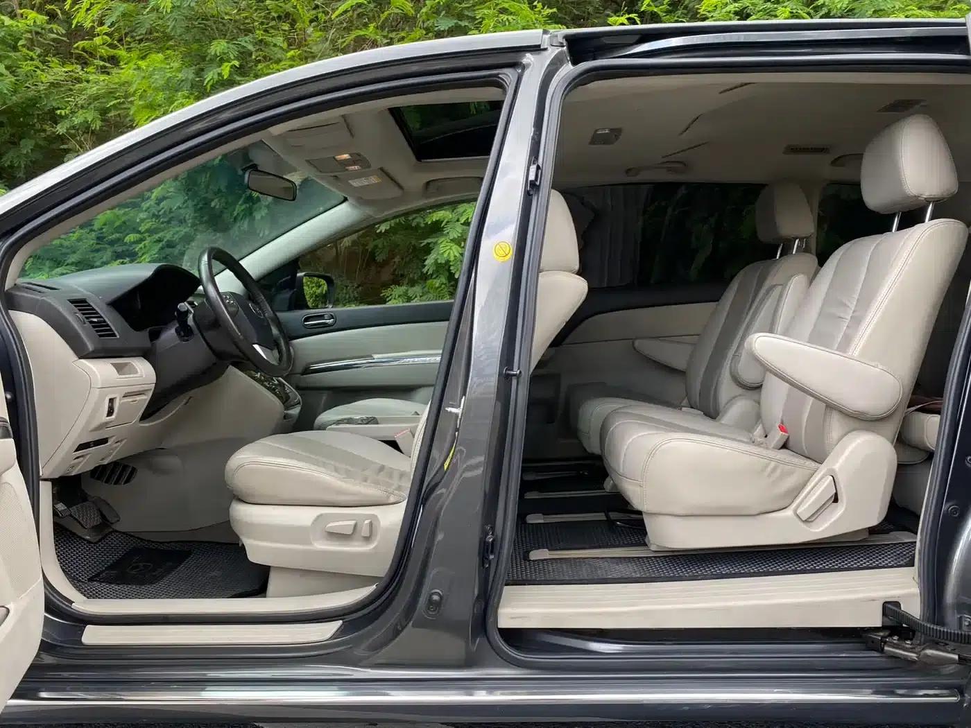 Mazda 8 2011 2.3L Premium Edition — миниатюра 15