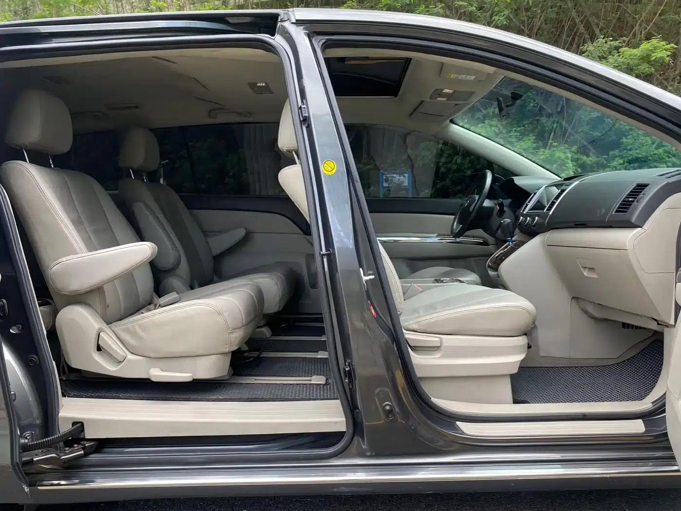 Mazda 8 2011 2.3L Premium Edition — миниатюра 16