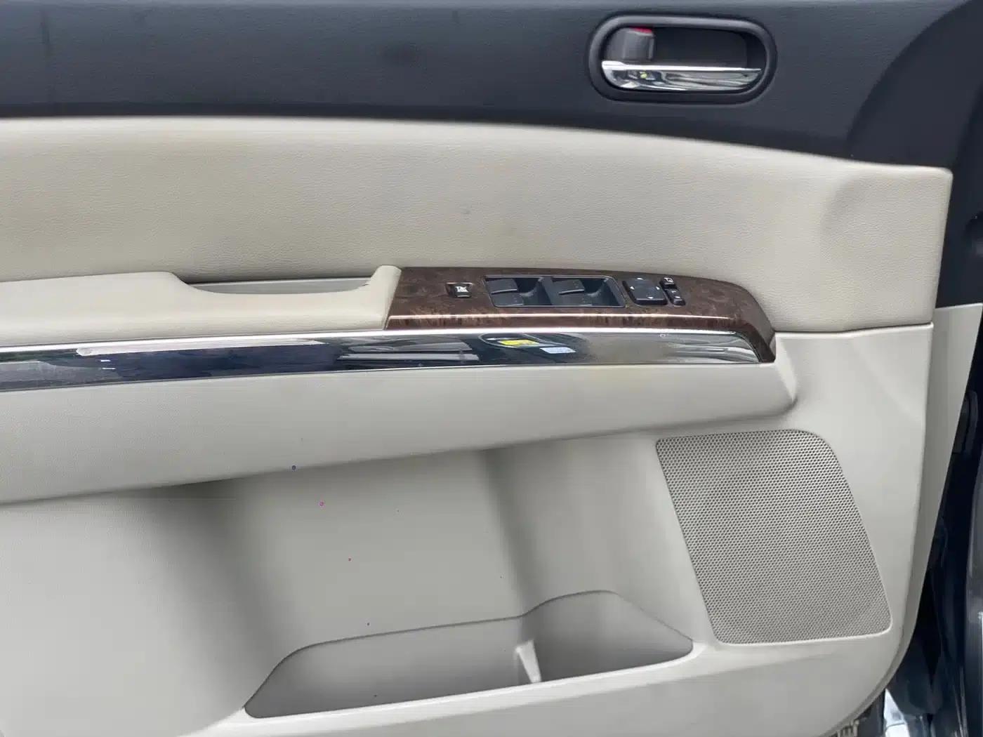 Mazda 8 2011 2.3L Premium Edition — миниатюра 7