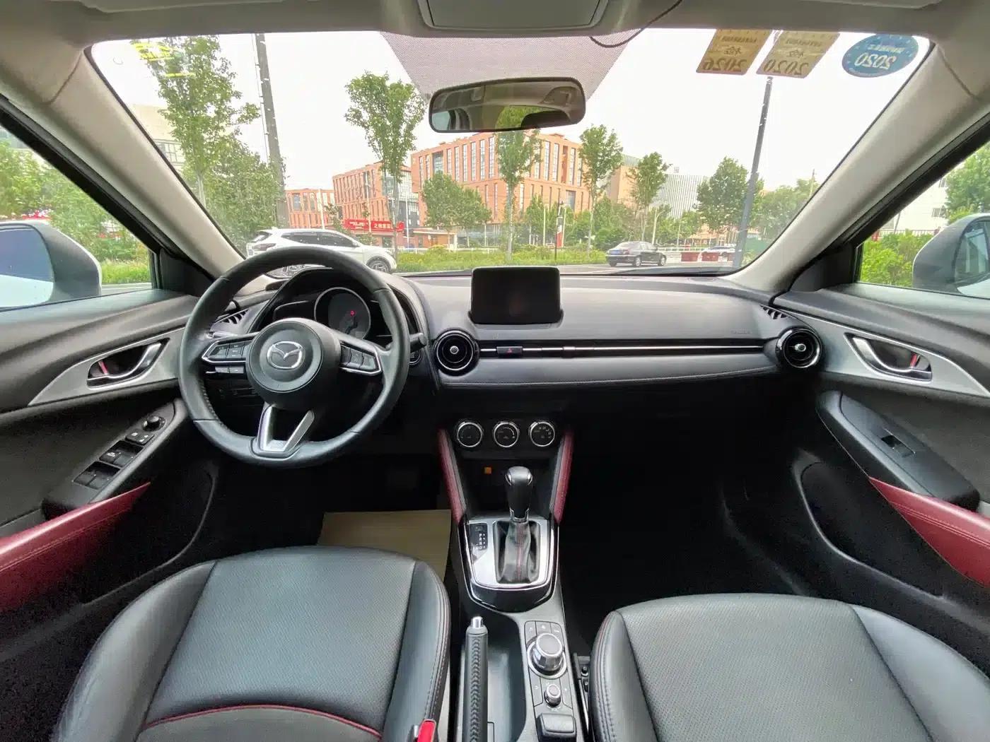 Mazda CX-3 2018 2.0L Automatic Premium — миниатюра 5