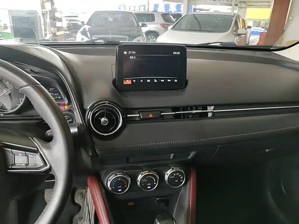 Mazda CX-3 2018 2.0L Automatic Premium — миниатюра 13