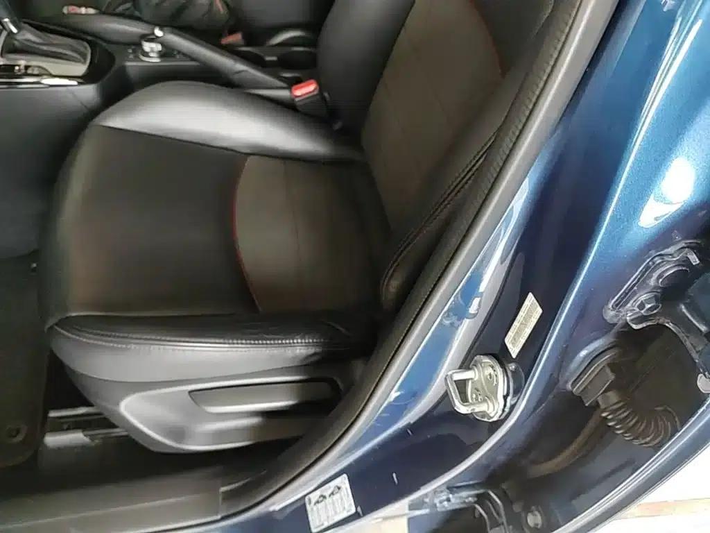 Mazda CX-3 2018 2.0L Automatic Premium — миниатюра 15
