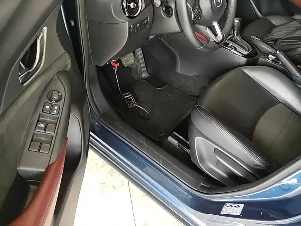Mazda CX-3 2018 2.0L Automatic Premium — миниатюра 16