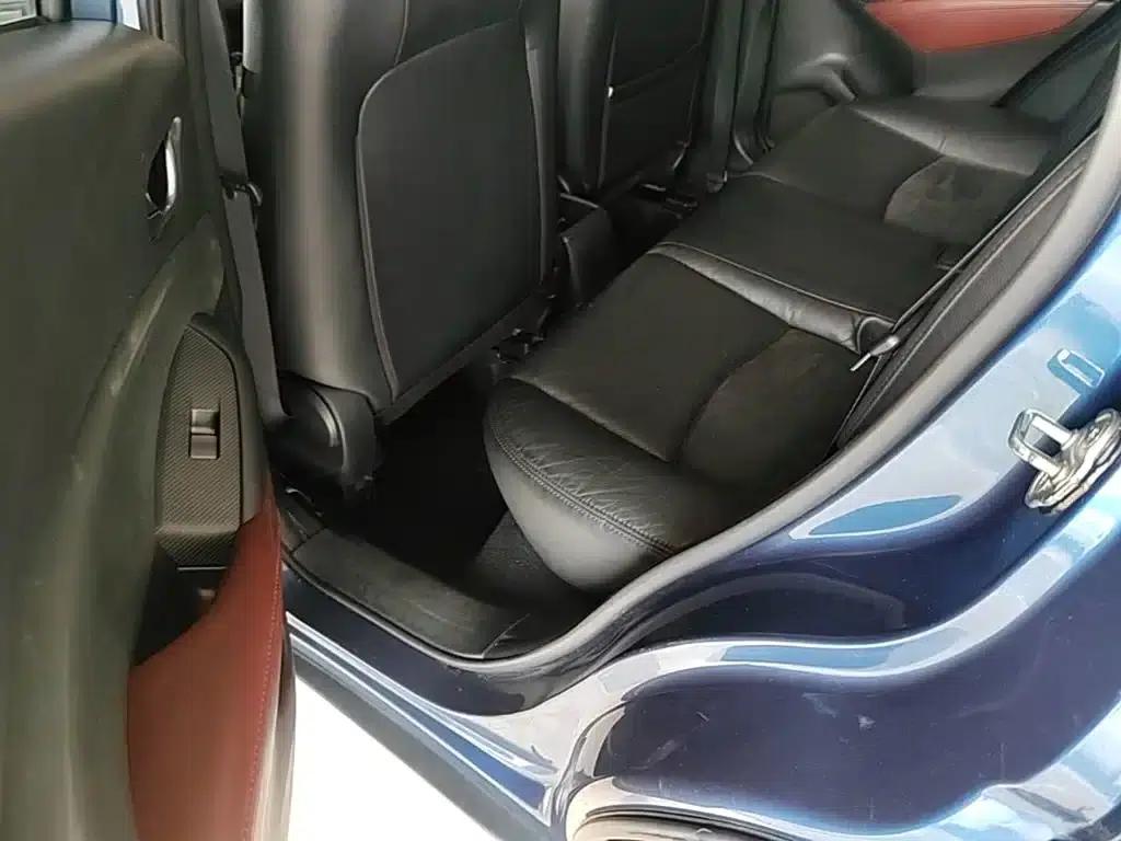 Mazda CX-3 2018 2.0L Automatic Premium — миниатюра 17