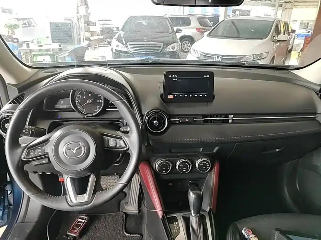 Mazda CX-3 2018 2.0L Automatic Premium — миниатюра 10