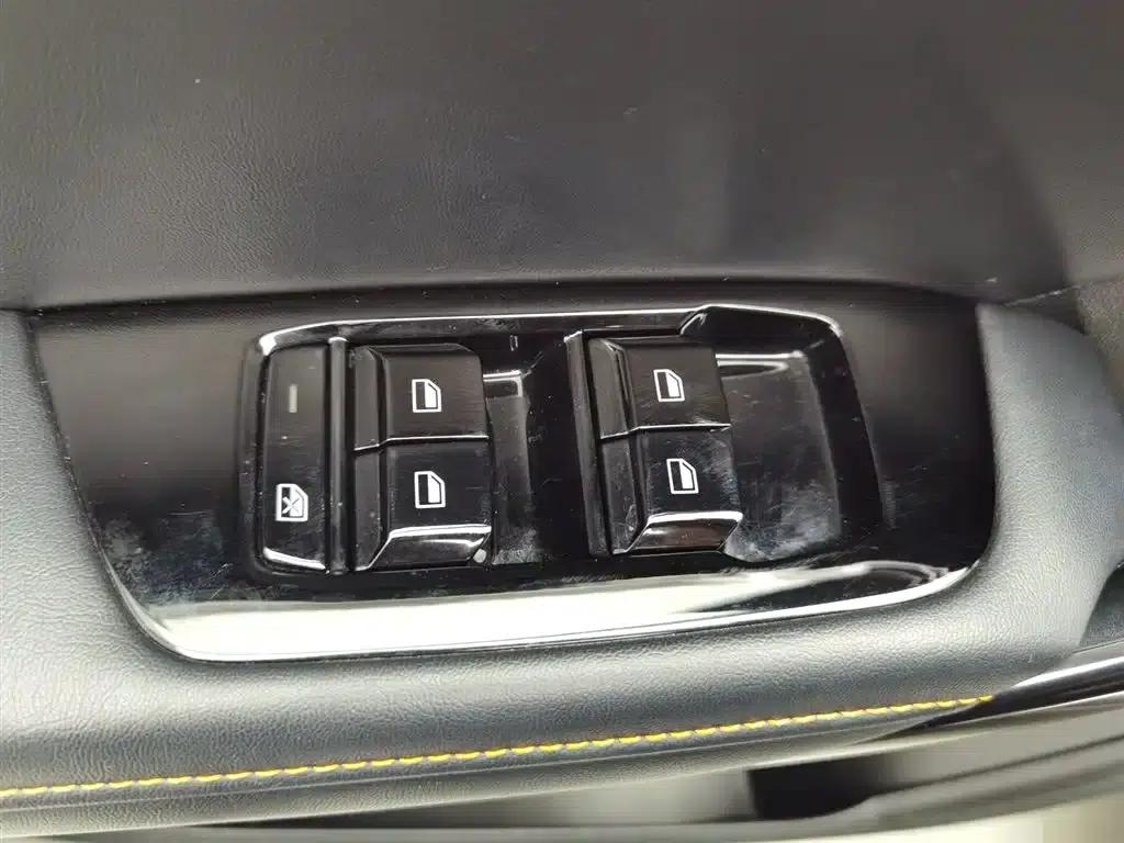 MG ONE 2022 α-Smart Sports Series 1.5T Standard Edition — миниатюра 9