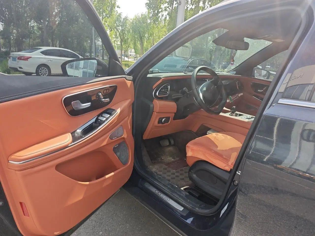 EXEED Lanyue 2026 400T Four-Wheel-Drive Flying Fish Edition 6-Seater — миниатюра 16