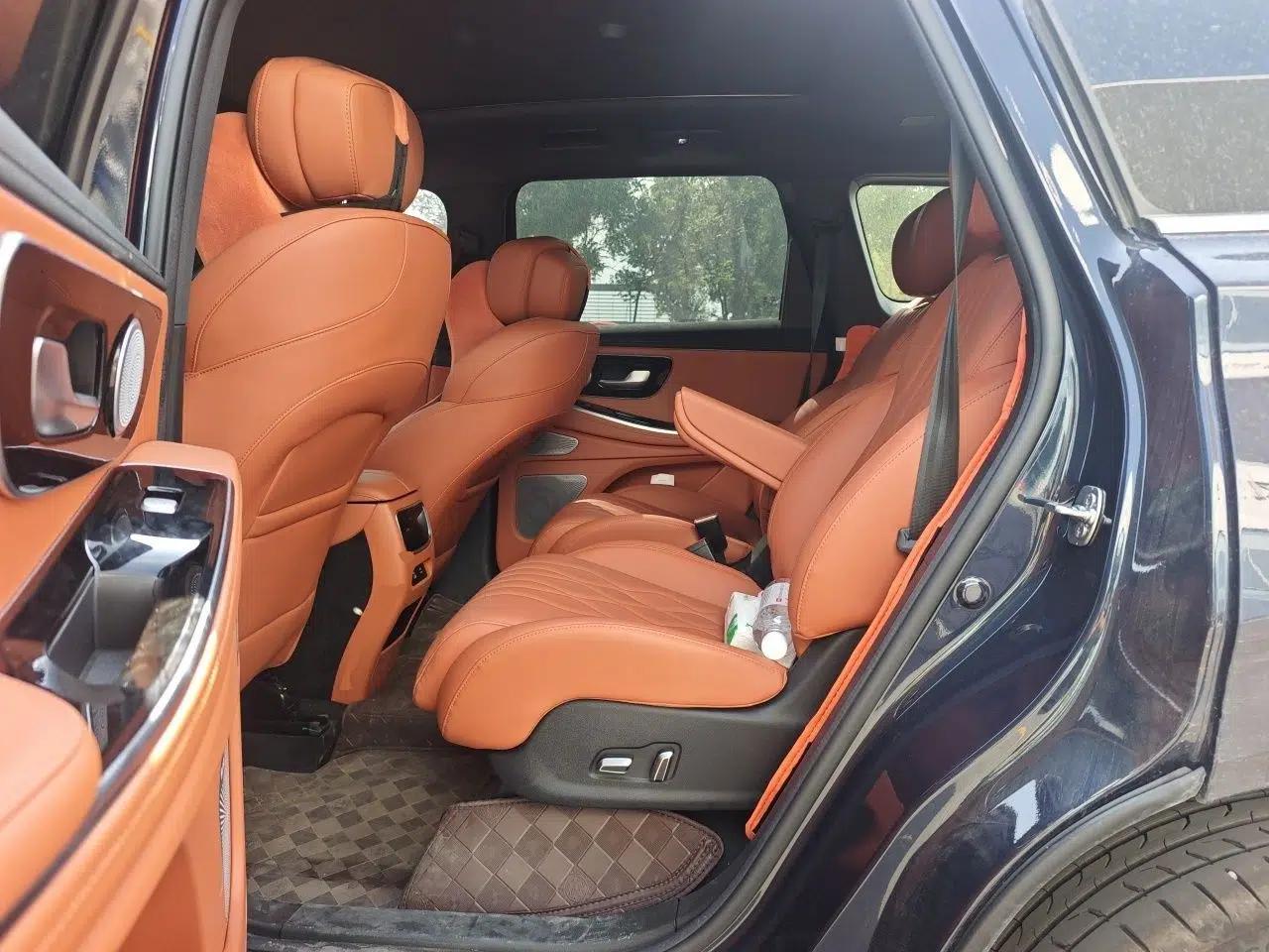 EXEED Lanyue 2026 400T Four-Wheel-Drive Flying Fish Edition 6-Seater — миниатюра 17