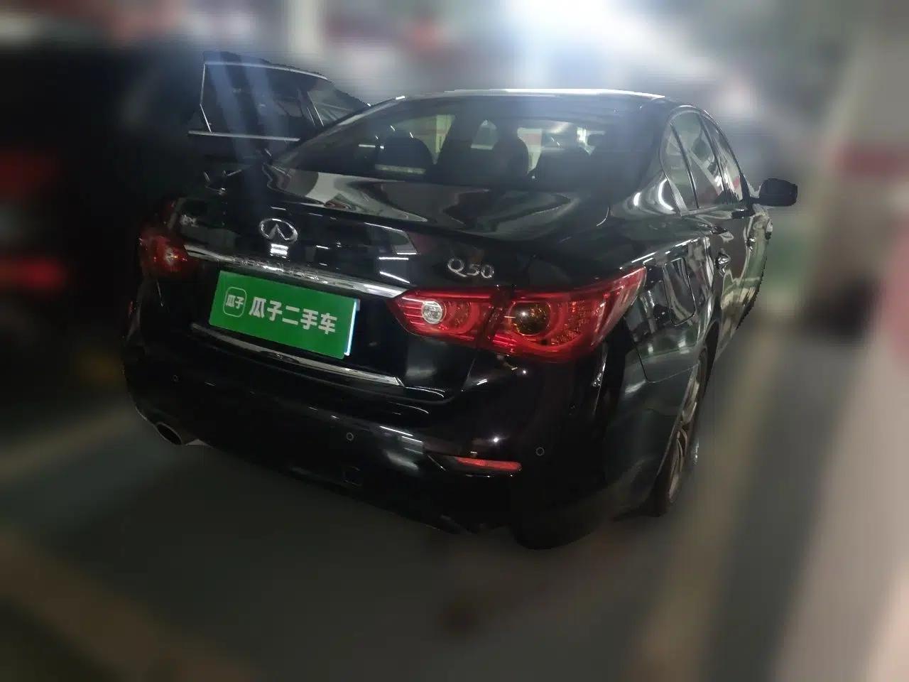 Infiniti Q50 2014 3.7L Comfort Edition — миниатюра 6