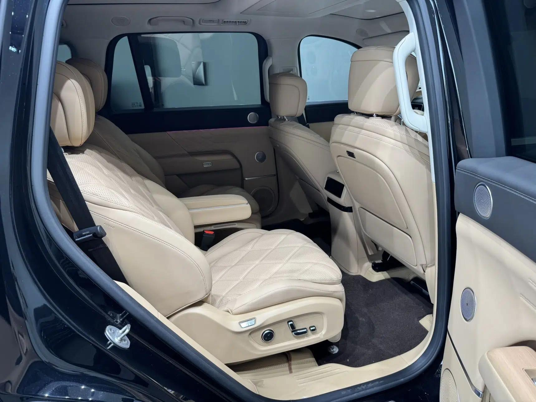 Chery Fengyun T11 2026 Model 220 All-Wheel Drive Family Fun Edition — миниатюра 20