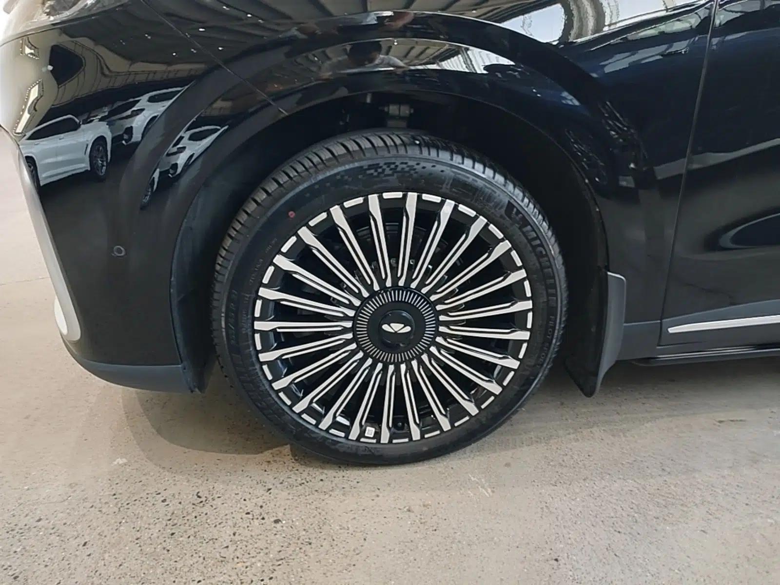 Chery Fengyun T11 2026 Model 220 All-Wheel Drive Family Fun Edition — миниатюра 10