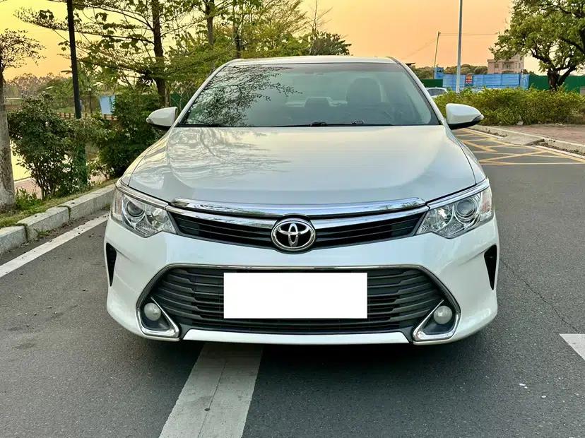 Toyota Camry 2015 2.0G Premier Edition — миниатюра 13