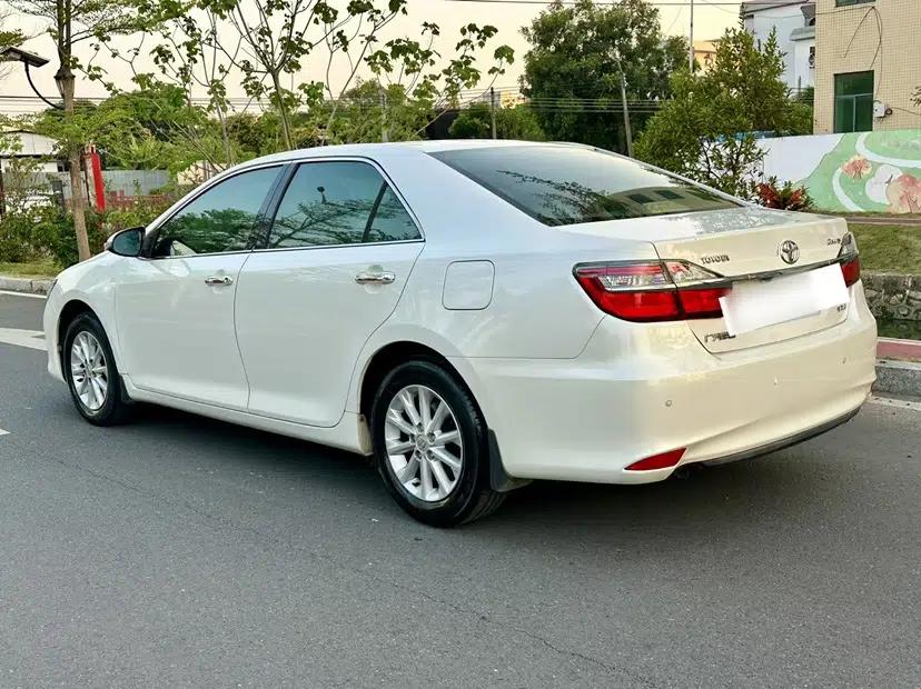 Toyota Camry 2015 2.0G Premier Edition — миниатюра 16
