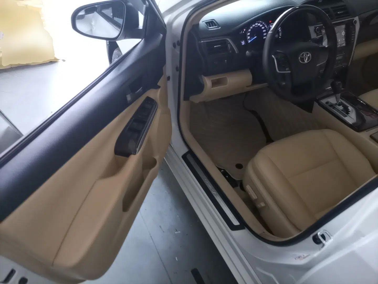 Toyota Camry 2015 2.0G Premier Edition — миниатюра 23