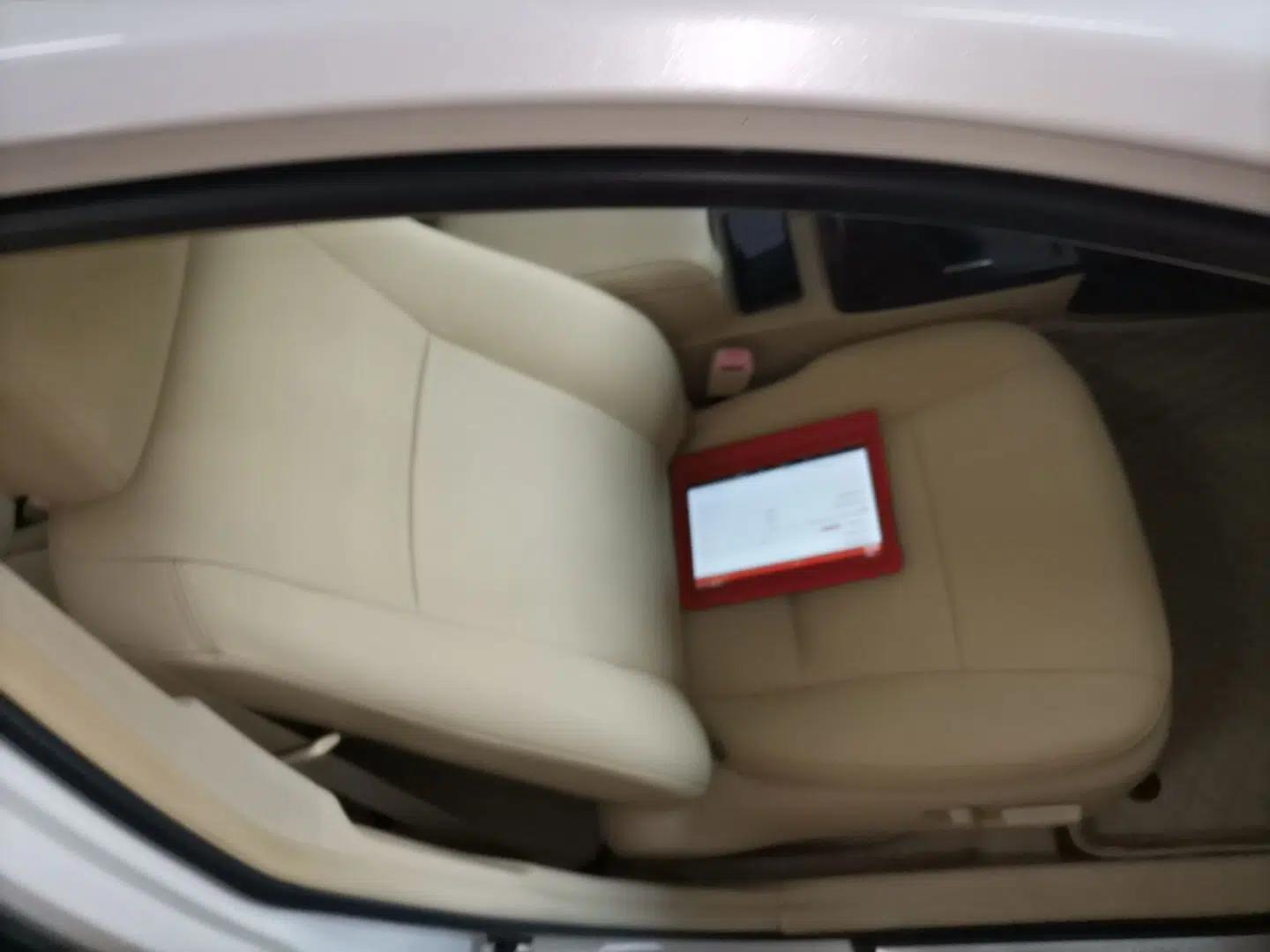 Toyota Camry 2015 2.0G Premier Edition — миниатюра 24
