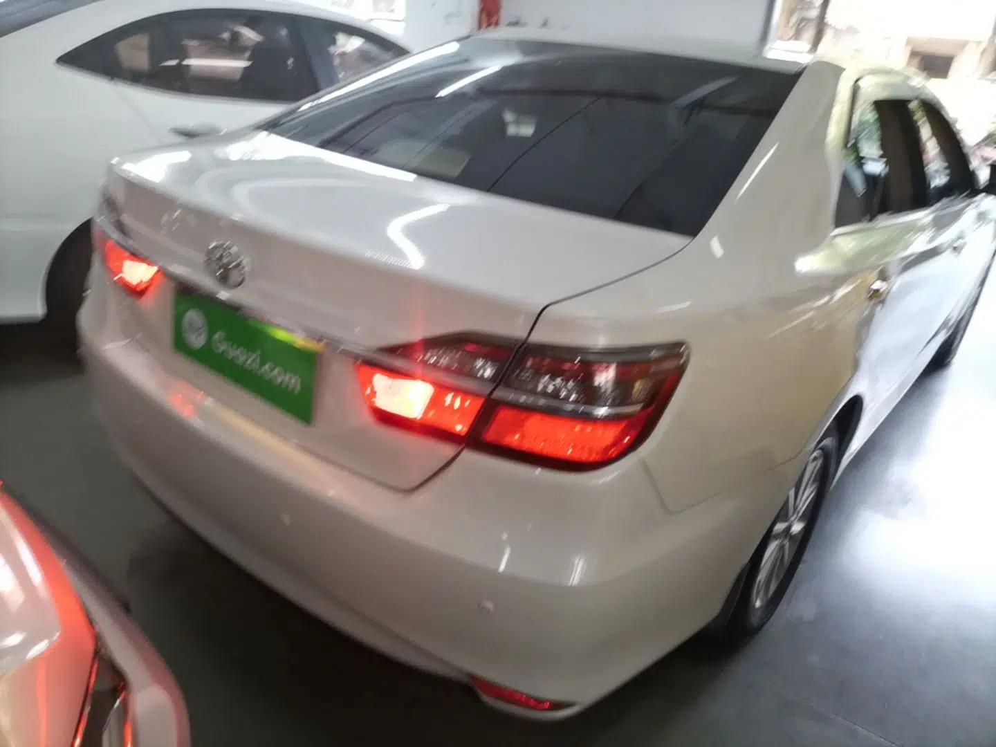 Toyota Camry 2015 2.0G Premier Edition — миниатюра 6