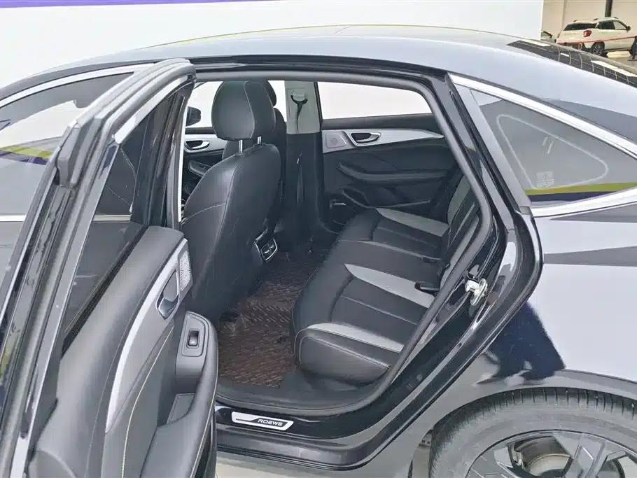 Roewe i6 MAX New Energy 2020 1.5T PHEV Cool Panoramic Sunroof Edition — миниатюра 11