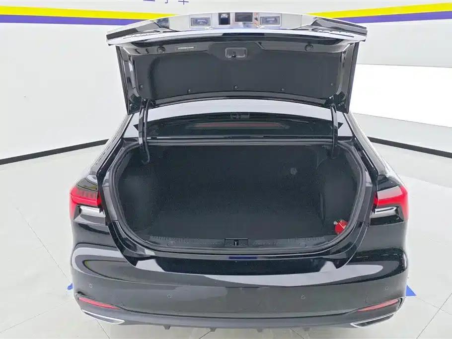 Roewe i6 MAX New Energy 2020 1.5T PHEV Cool Panoramic Sunroof Edition — миниатюра 4