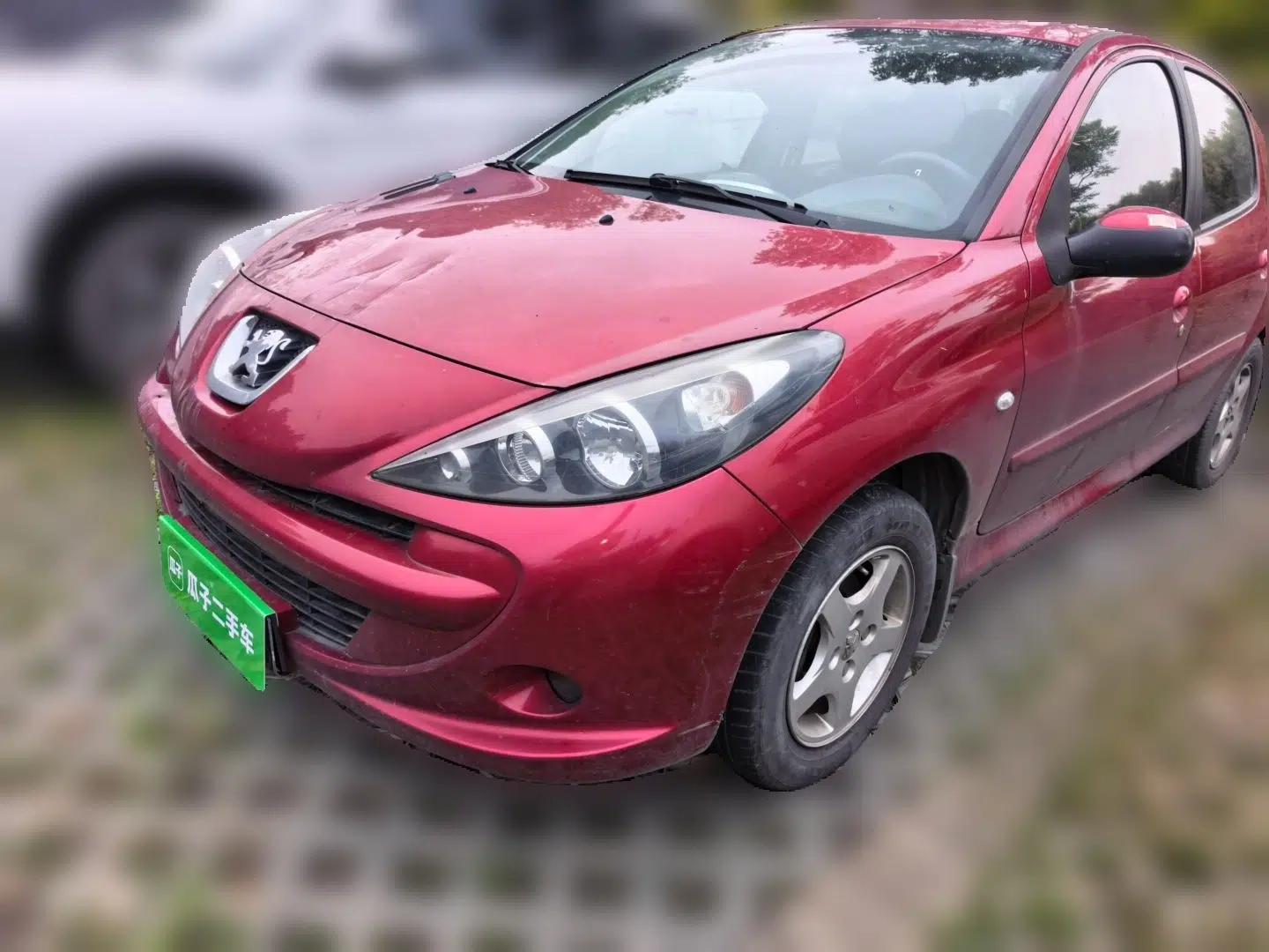 Peugeot 207 2011 Sedan 1.4L Manual Yule Edition — миниатюра 1