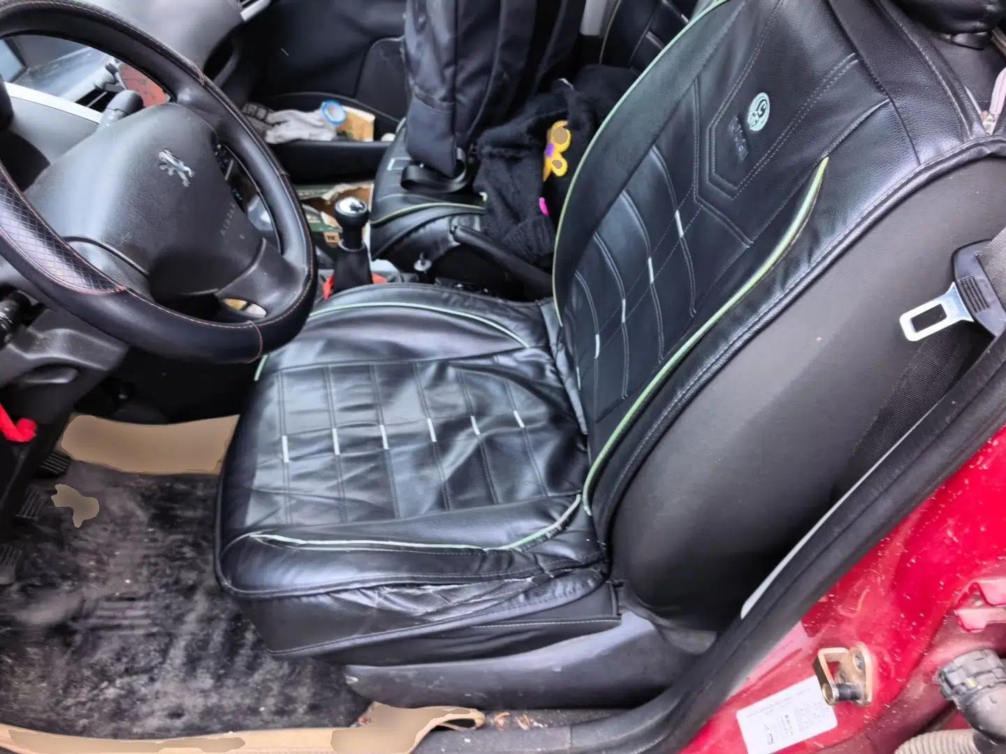 Peugeot 207 2011 Sedan 1.4L Manual Yule Edition — миниатюра 16