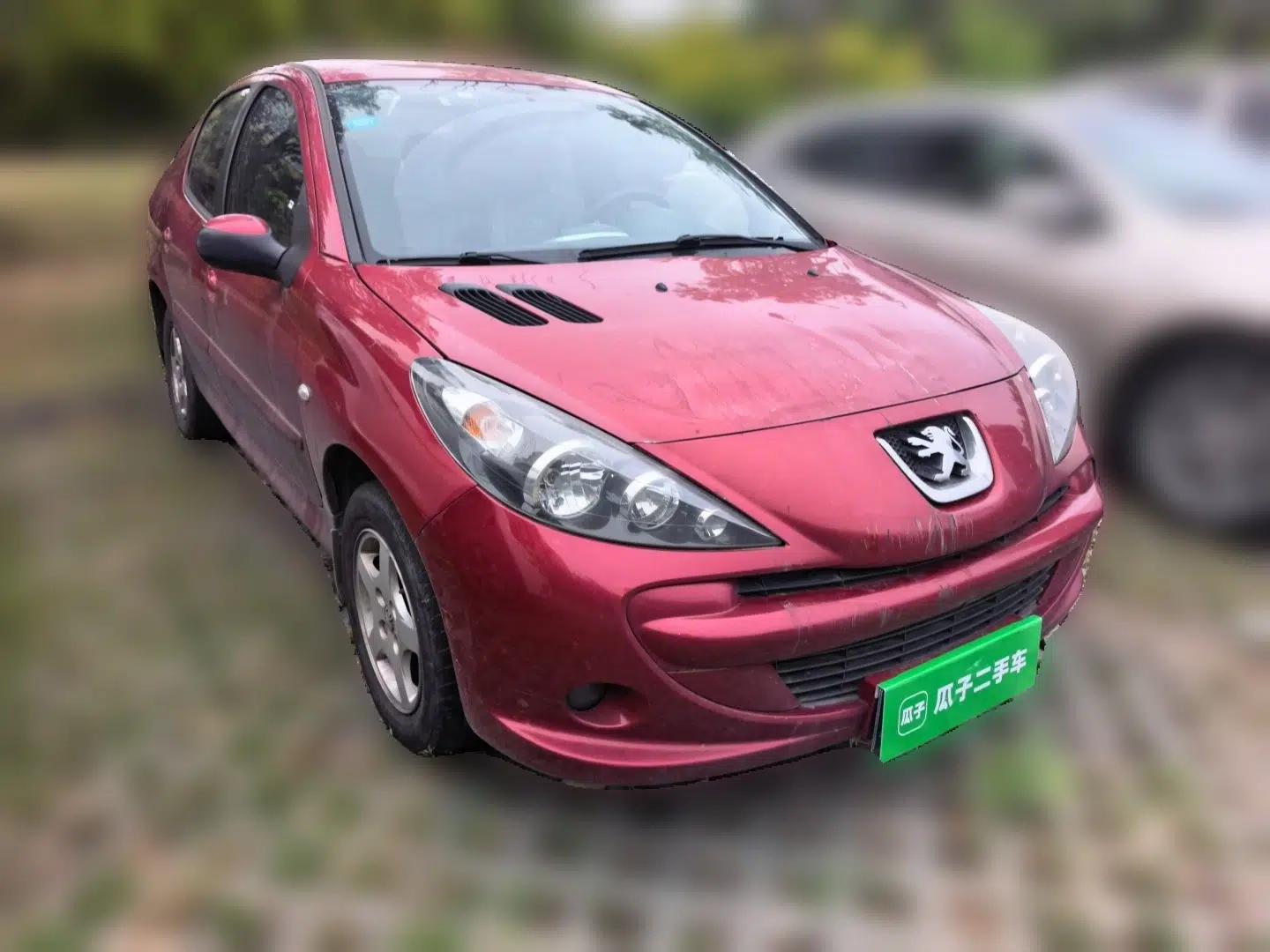 Peugeot 207 2011 Sedan 1.4L Manual Yule Edition — миниатюра 3