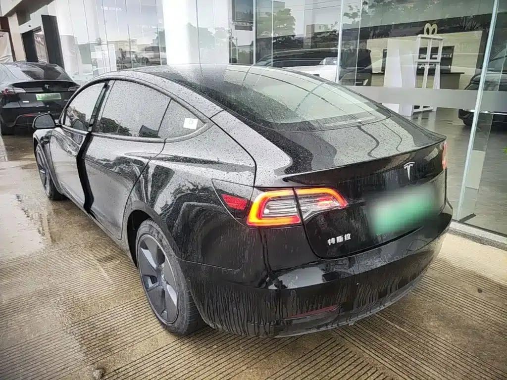 Model 3 2022 Rear-Wheel Drive — миниатюра 5