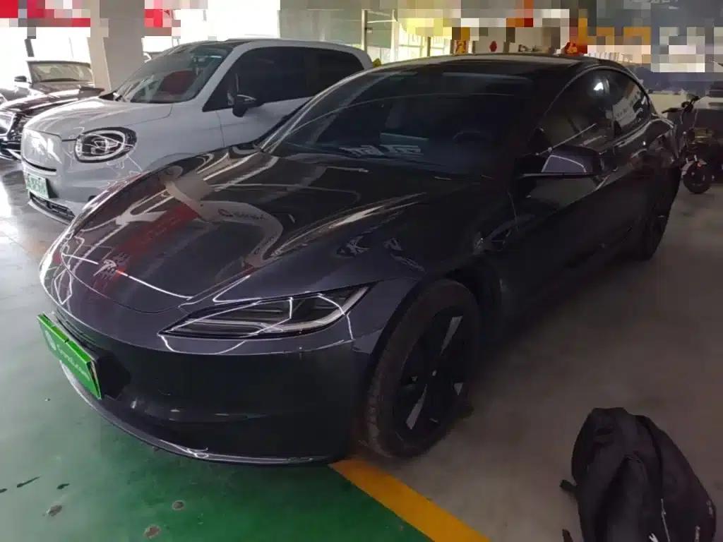 Model 3 2025 Rear-Wheel Drive — миниатюра 1